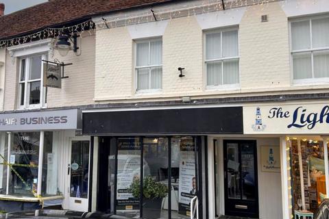 Retail property (high street) to rent, 8 Market Pl Ringwood BH24 1AW