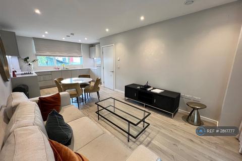 2 bedroom flat to rent, Nugent House, London, E3