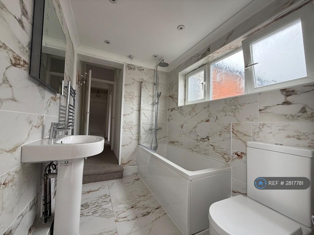 Main Bathroom