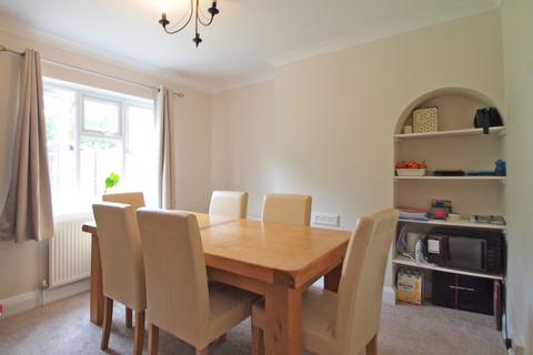 3 bedroom end of terrace house to rent, The Hawthorns,  Ewell, KT17