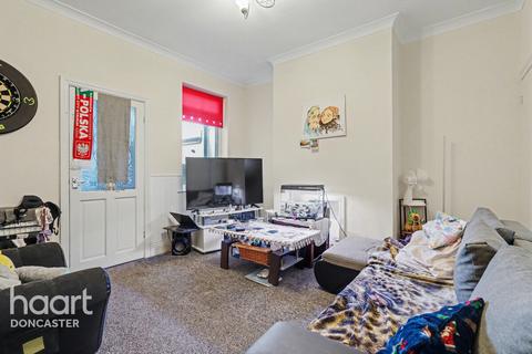2 bedroom terraced house for sale, Bentley Road, Bentley, Doncaster