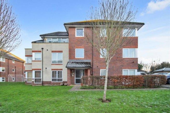 4-dalmeny-way-kt18-7bl-966940
