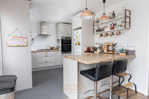 3 bedroom terraced house for sale, Fernhurst Close, Crawley RH11