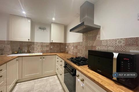 2 bedroom flat to rent, Caraway Heights, London, E14