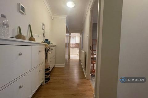 2 bedroom flat to rent, Caraway Heights, London, E14
