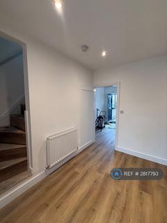 2 bedroom end of terrace house to rent, Main St, Nottingham, NG16