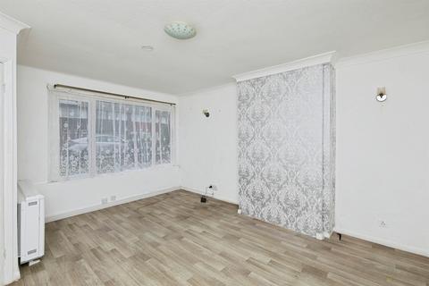 3 bedroom terraced house for sale, Winchester Drive, Burton-On-Trent
