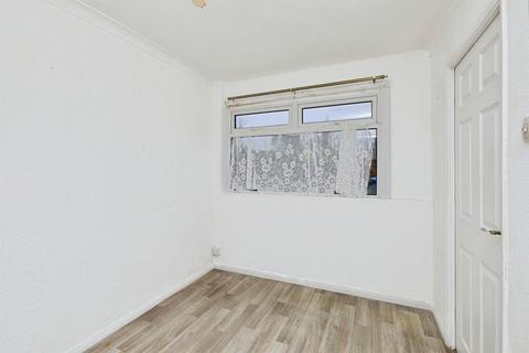 3 bedroom terraced house for sale, Winchester Drive, Burton-On-Trent