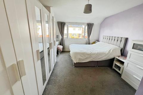 undefined, Park House Walk, Bradford BD12