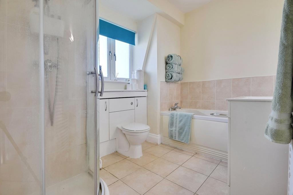 En-Suite Shower/Bath