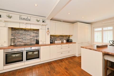 3 bedroom semi-detached house for sale, The Oxleys, Harlow