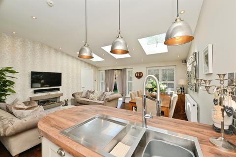 3 bedroom semi-detached house for sale, The Oxleys, Harlow