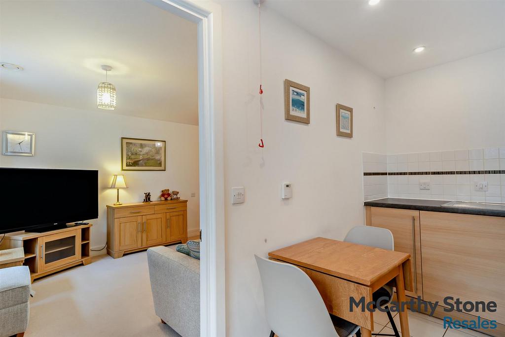 8680482-interior20-800.jpg