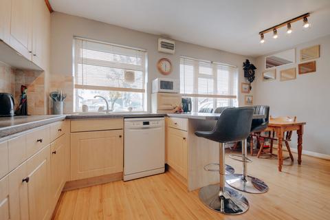 5 bedroom semi-detached house for sale, Rowley Close, Watford, WD19