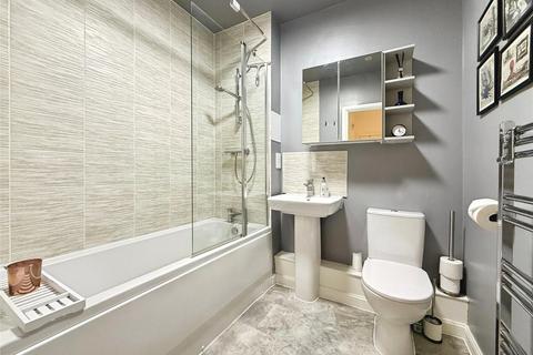 1 bedroom apartment for sale, Edrich Grange, Berkshire RG45