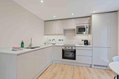 undefined, Lydon Rd SW4