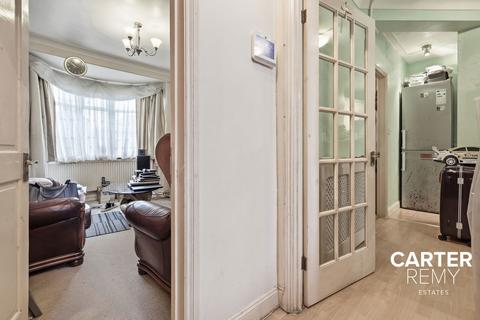 3 bedroom detached house for sale, Edmund Road, Rainham, RM13