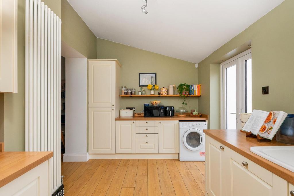 5 T6 RFS - Kitchen A.jpg