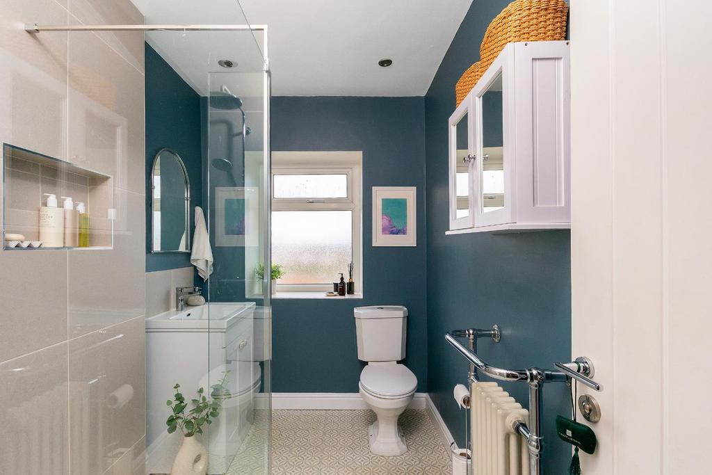 5 T6 RFS - Bathroom D.jpg