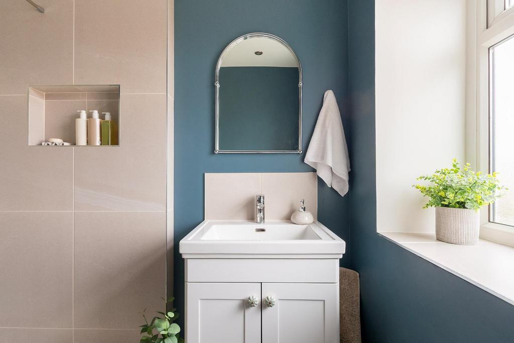 5 T6 RFS - Bathroom A.jpg