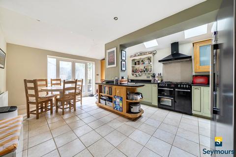 3 bedroom detached house for sale, Testard Road, Surrey GU2
