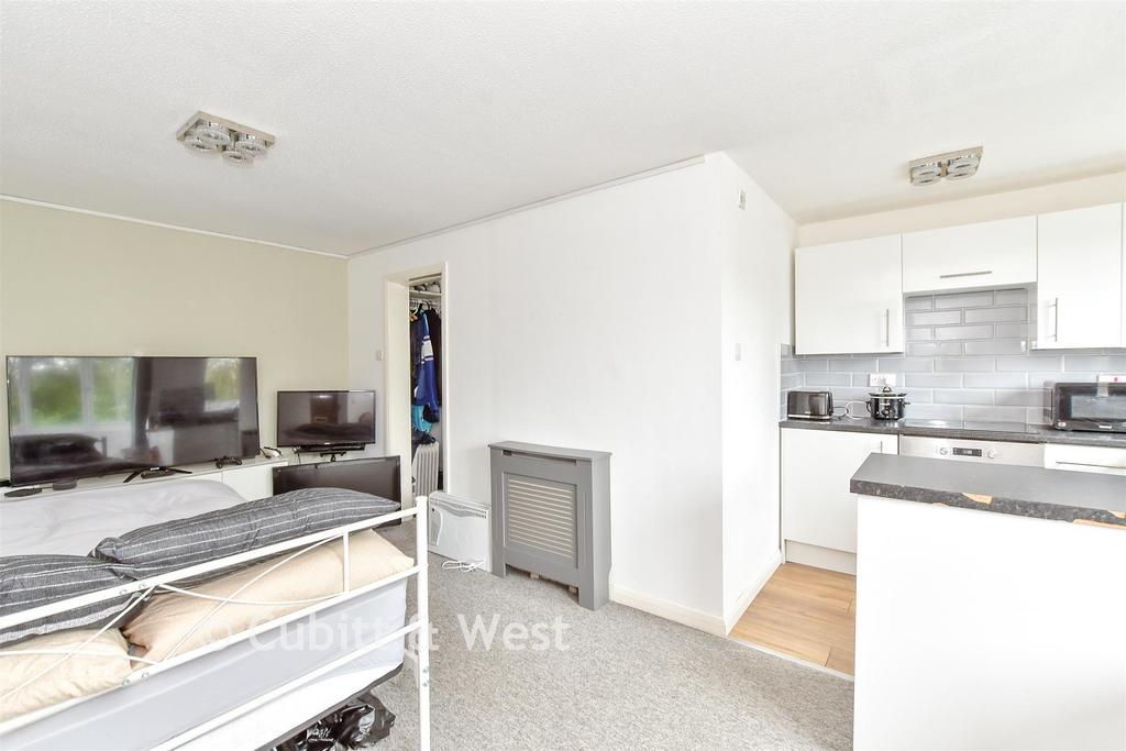 Lounge/Bedroom