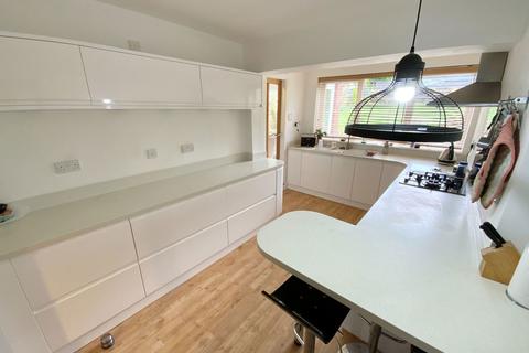 3 bedroom detached house for sale, Tibberton Close, Halesowen B63