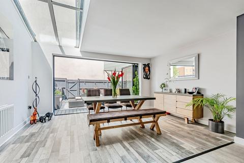 4 bedroom semi-detached house for sale, The Moors, Redhill