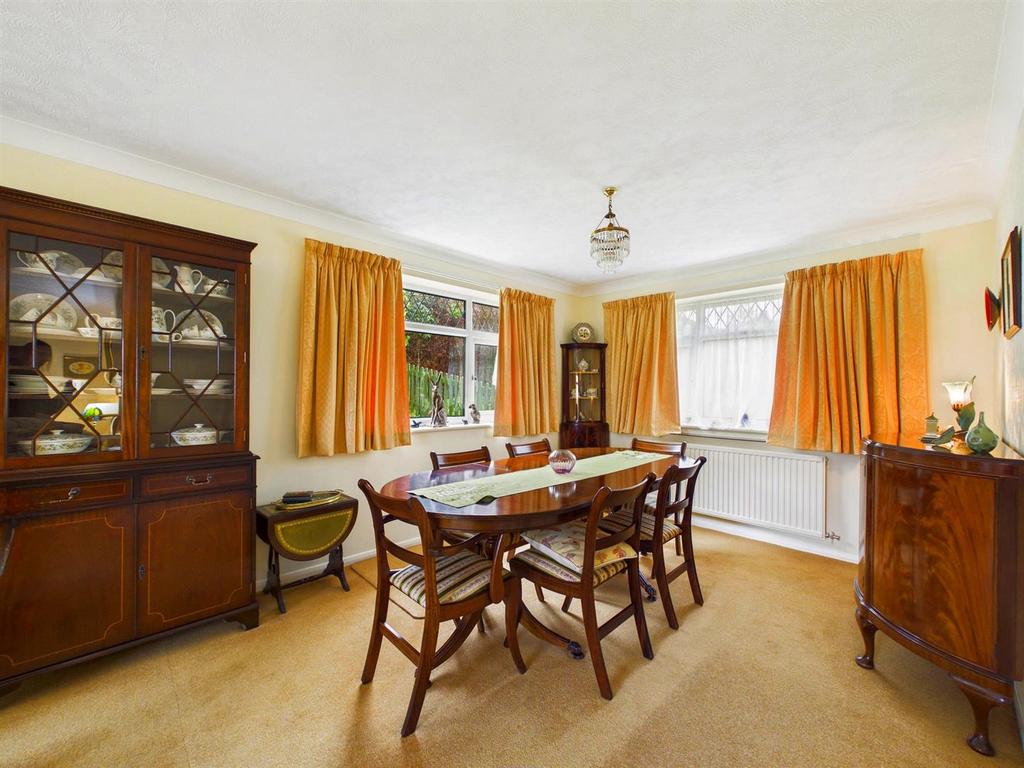 Living/dining room