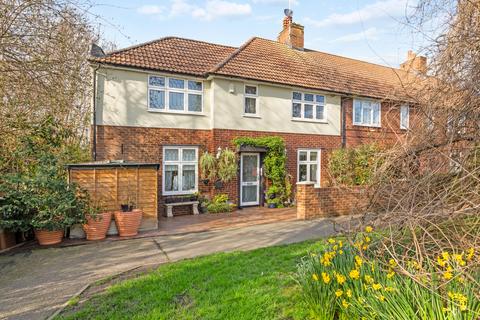 Reigate Avenue, Sutton SM1