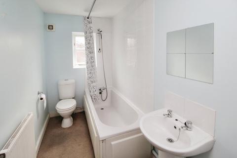 2 bedroom end of terrace house to rent, Whitfield Wells, Derbyshire SK13