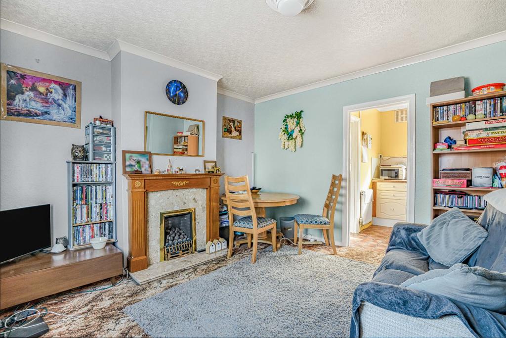 Sitting/Dining Room