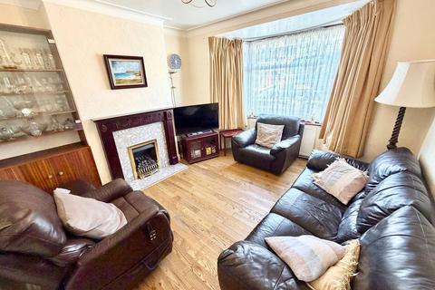 3 bedroom terraced house for sale, The Ridgeway, London NW9