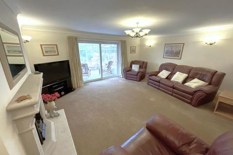 3 bedroom detached house for sale, Shenstone Valley Road, Halesowen B62