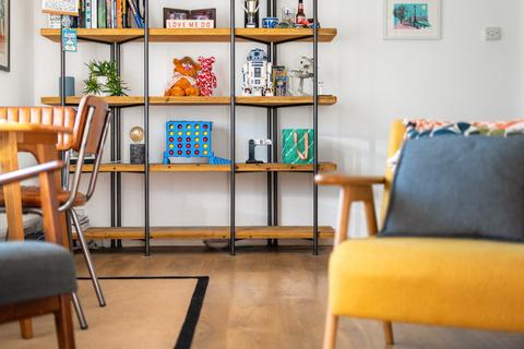 2 bedroom apartment for sale, Prendergast Road, London