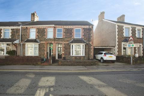Bartlett Street, CAERPHILLY