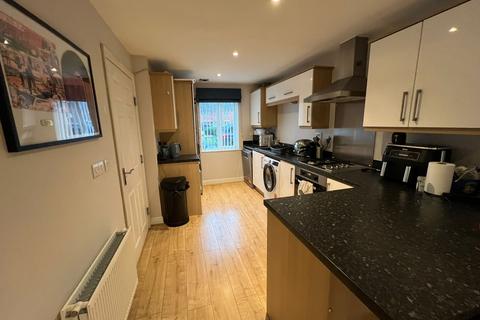 3 bedroom townhouse for sale, Primmers Place, Westbury