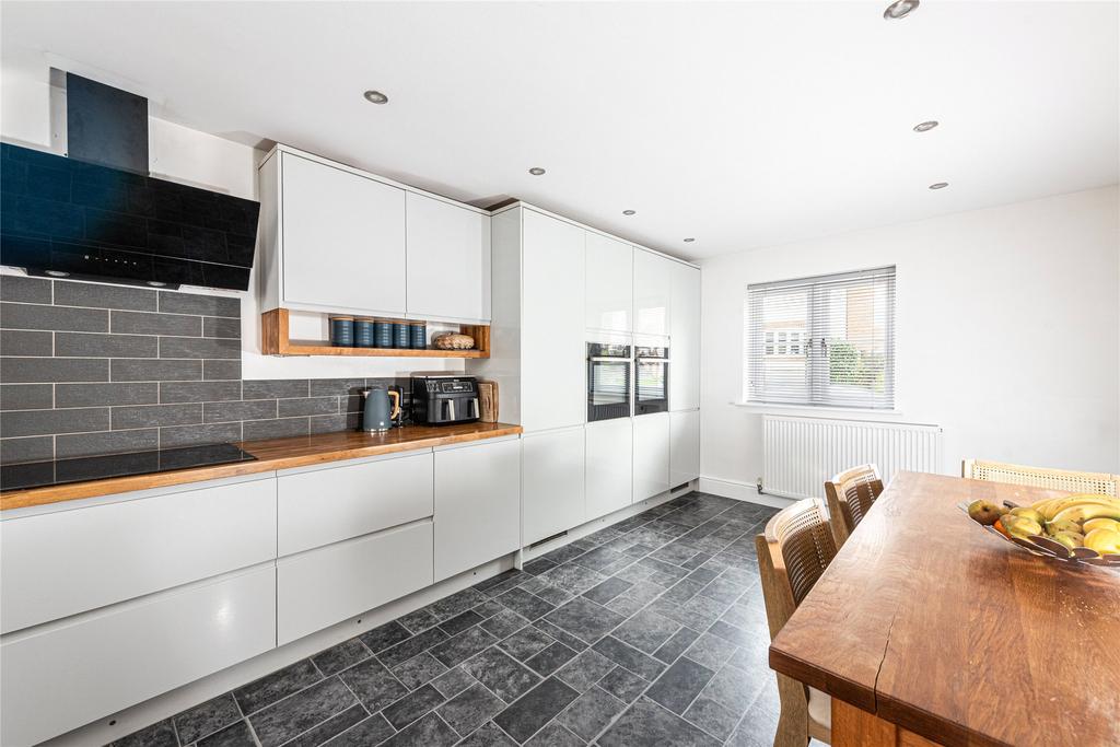 Kitchen/Breakfast Rm