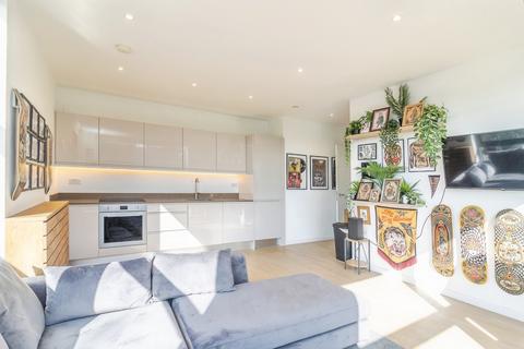 1 bedroom flat for sale, Silbury Boulevard, Milton Keynes, Buckinghamshire, MK9