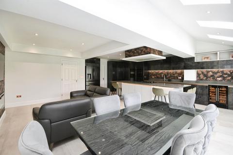 6 bedroom detached house for sale, Laindon Road, BILLERICAY