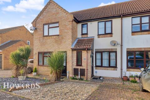 2 bedroom terraced house for sale, Swift Close, Lowestoft