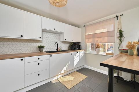 3 bedroom end of terrace house for sale, Russett Close, Ashford TN23