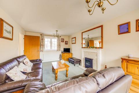 3 bedroom semi-detached house for sale, Palmer Crescent, Leighton Buzzard
