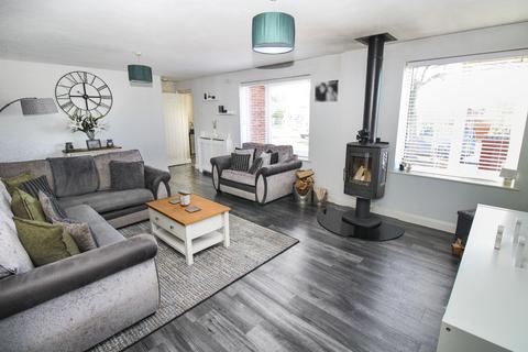4 bedroom detached house for sale, Woodpecker Grove, Kidderminster DY10