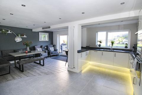 4 bedroom detached house for sale, Woodpecker Grove, Kidderminster DY10