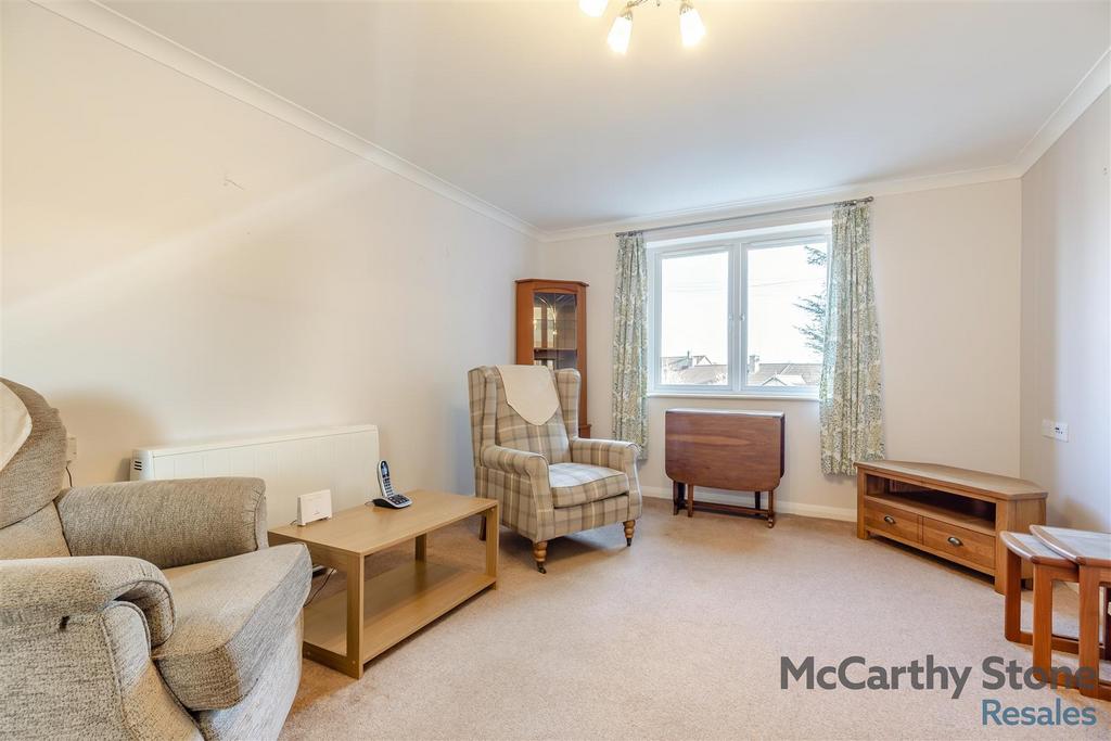 8680519-interior12.jpg