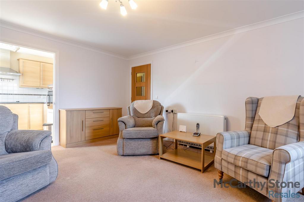 8680519-interior15.jpg