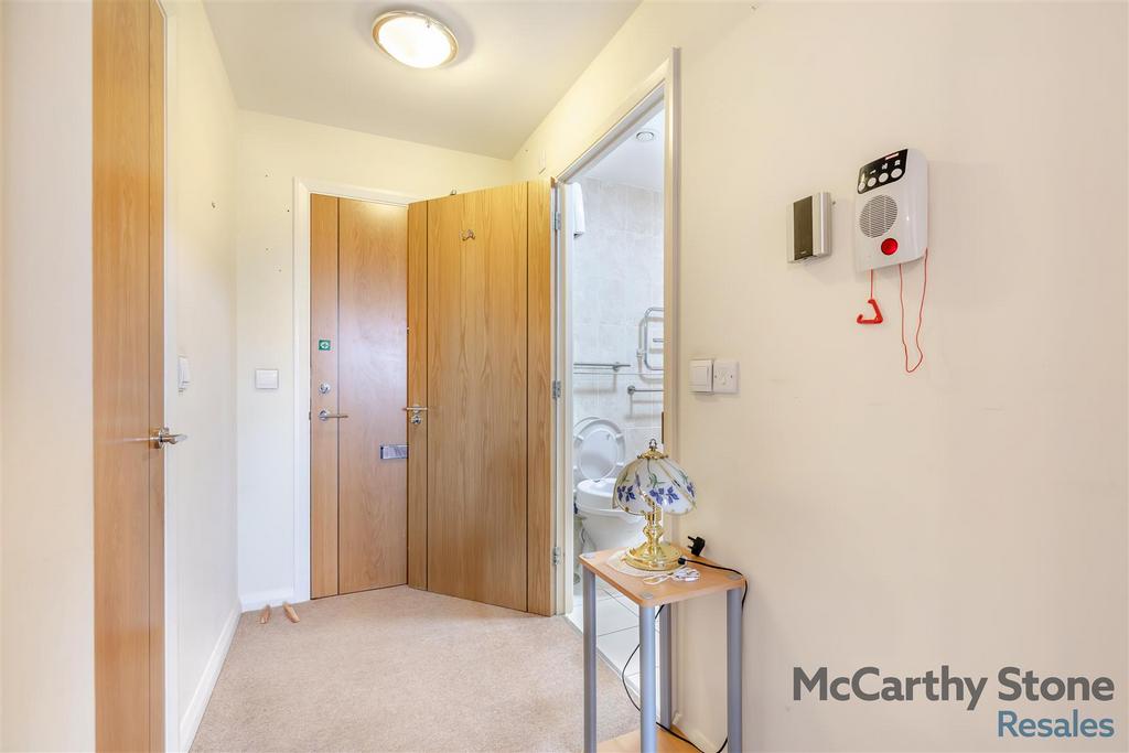 8680519-interior04.jpg