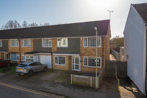 3 bedroom end of terrace house for sale, Riversdale Road, Ashford