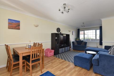 3 bedroom end of terrace house for sale, Riversdale Road, Ashford
